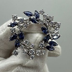 Vtg Sterling Crystal Wreath Brooch imitation Diamonds/sapphire #433